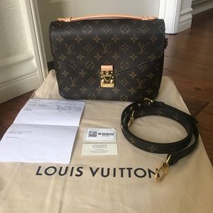 SOLD !!!! Authentic LV Pochete Metis